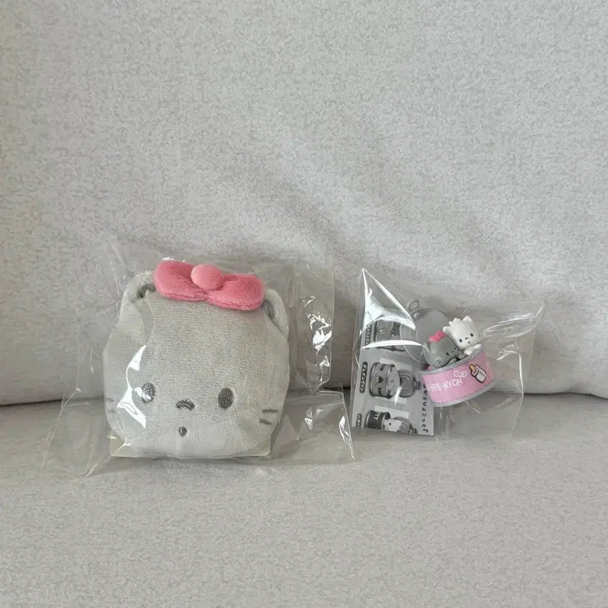 [BUNJANG] Nyaninyunyonyeong Carabiner Coin Pouch "Canned Goods" Gacha Bundle Set / 일괄) 냐니뉴녜뇽 카라비너 동전지갑 통조림가챠