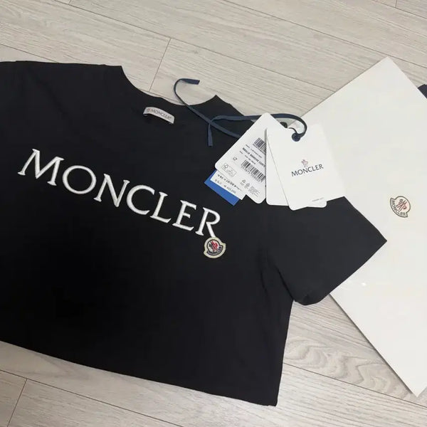 [BUNJANG] Moncler Women's Short Sleeve T-Shirt Black / 몽클레르 여자 반팔티 몽클레어 여자 반팔티 몽클레르 반팔 몽클레어 반팔