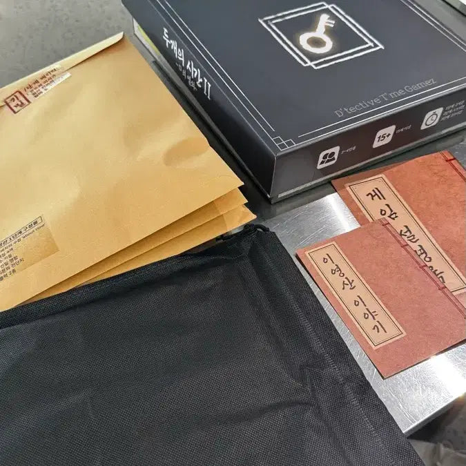 [BUNJANG] Two Hours Season 2: Key of M Board Game / 두 개의 시간 시즌2 : ㅁ의 열쇠(보드게임,방탈출,추리게임)