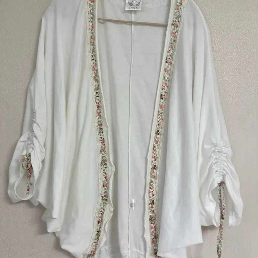 [BUNJANG] White Floral Cotton Bolero Cardigan / 화이트 플로럴 면 볼레로 가디건