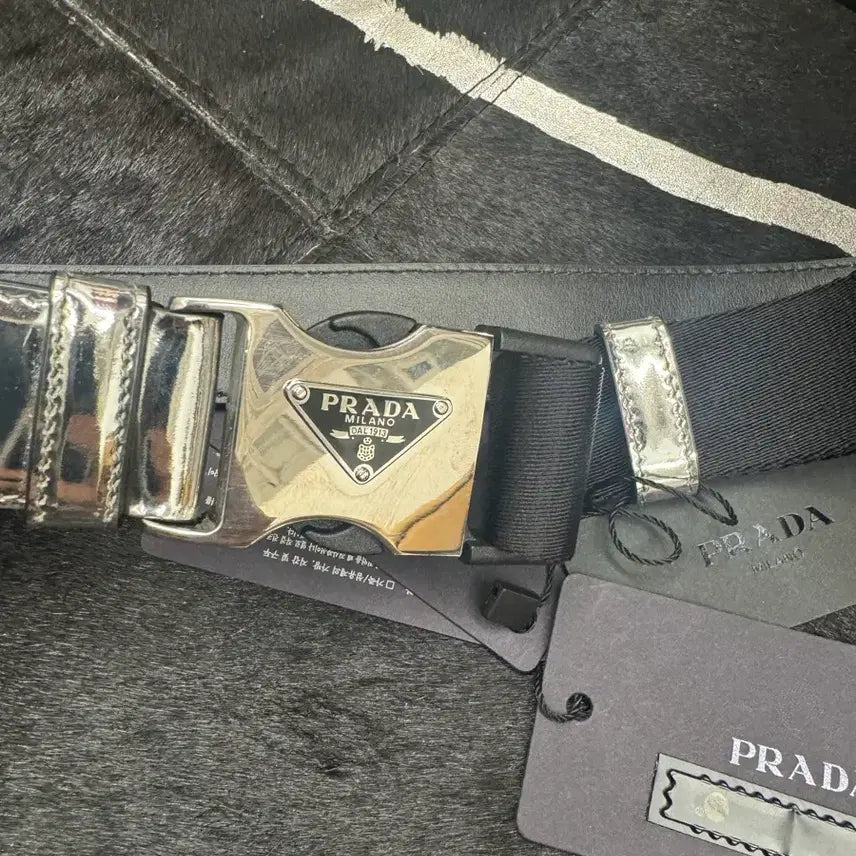 [BUNJANG] Prada Triangle Logo Belt / 프라다 삼각 로고 벨트
