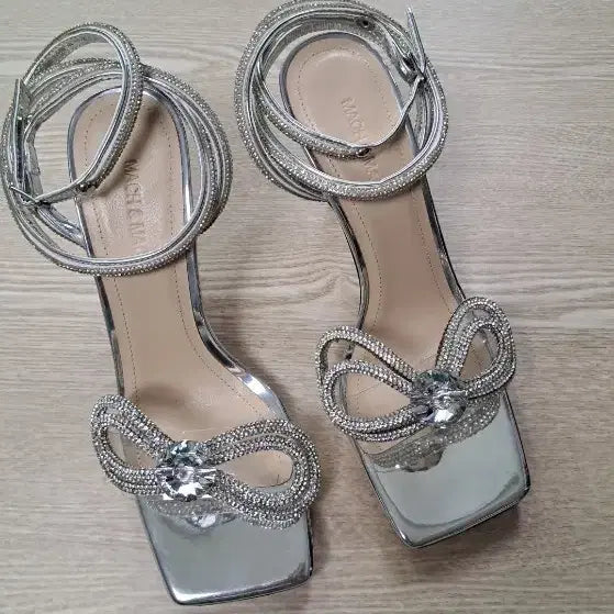 [BUNJANG] Designer Brand Embellished Strap Sandals (Size 235) / 수입 디자이너브랜드 슈즈 235 바로배송