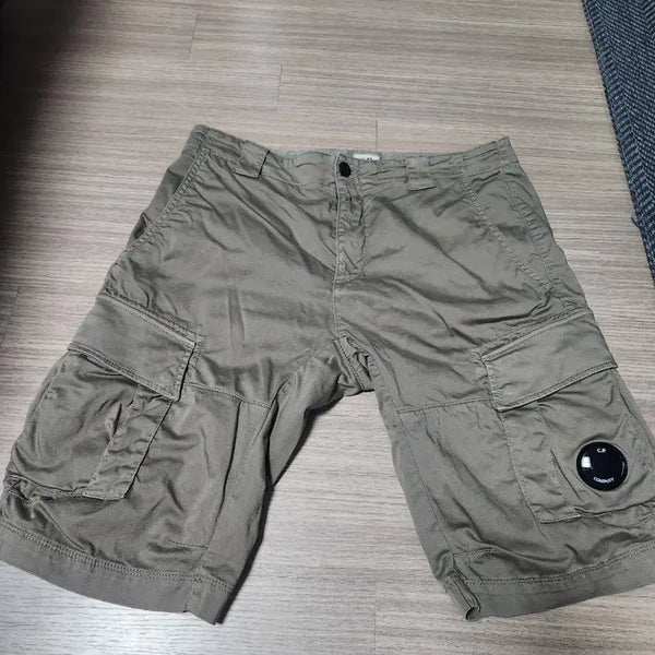 [BUNJANG] CP Company Cargo Shorts Olive Size 48 / (정품) CP컴퍼니 카고 반바지 올리브 48
