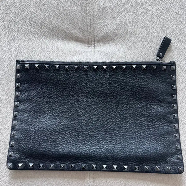 [BUNJANG] Valentino Garavani Rockstud Leather Clutch / 발렌티노 가라바니 락스터드 가죽 클러치