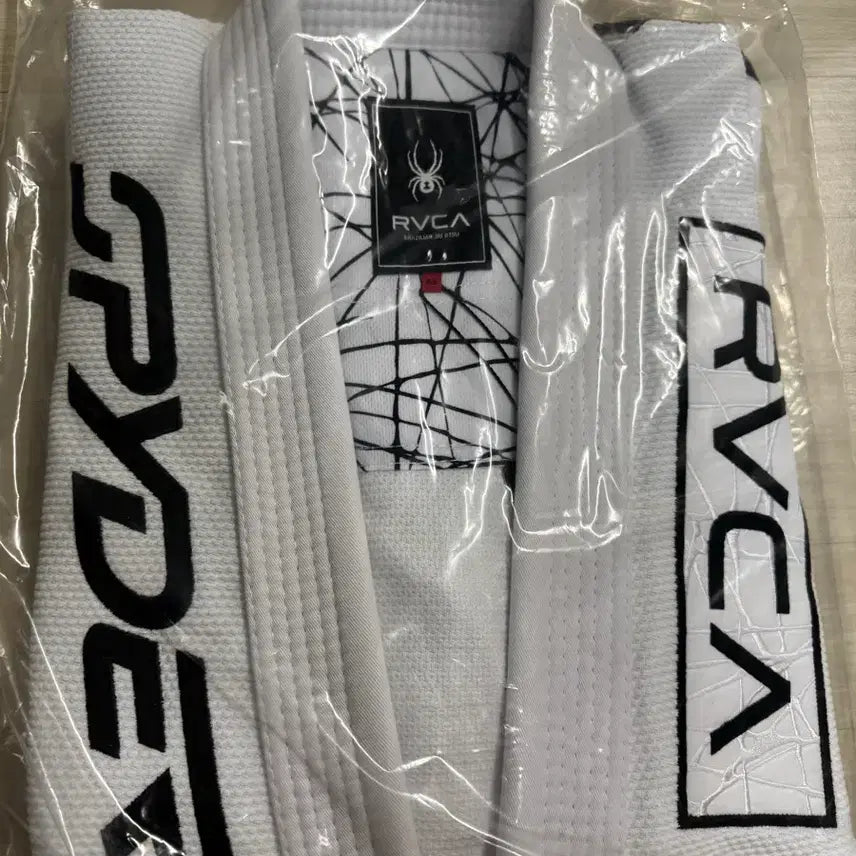 [BUNJANG] Spider Jiu-Jitsu Gi A3 White / 스파이더주짓수도복A3 (하얀색) 새상품 판매합니다.