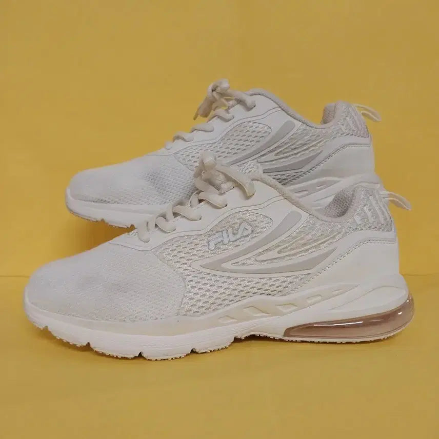 [BUNJANG] Fila Women's Mesh Sneakers (240) / 여성 휠라 운동화 (240)