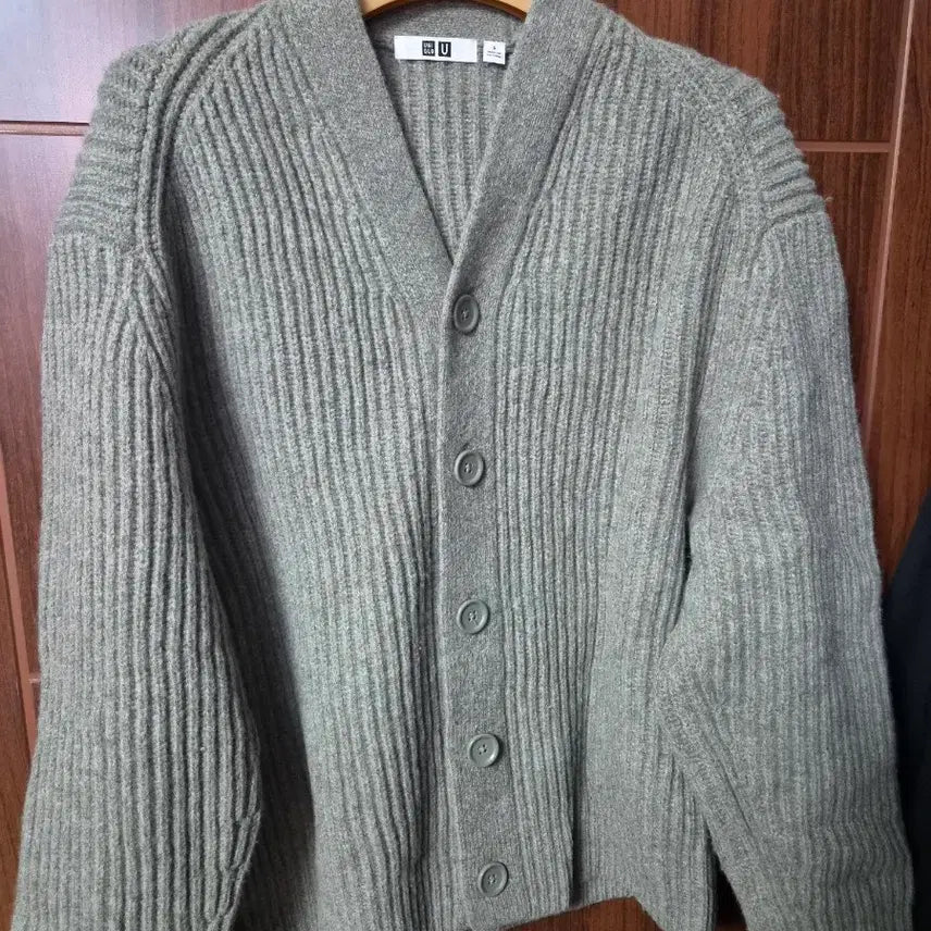 [BUNJANG] Uniqlo U Premium Lambswool Rib V-Neck Cardigan / 유니클로 U 프리미엄 램스울 립 V넥 가디건