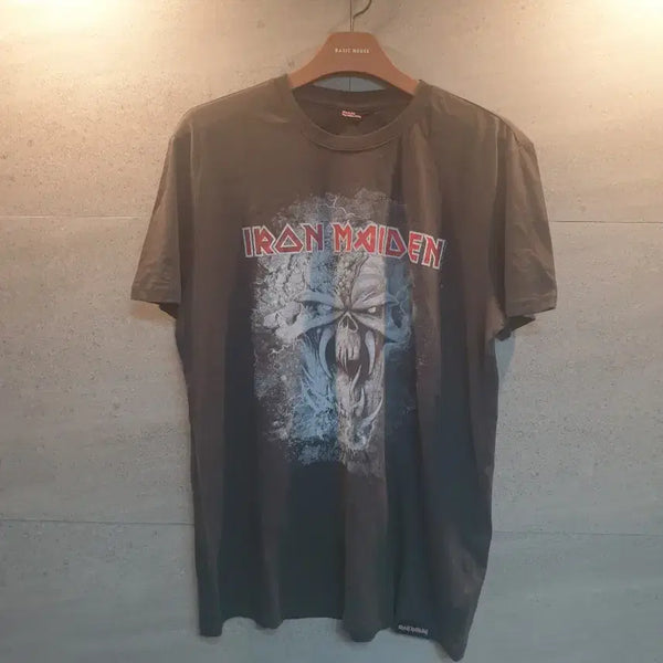 [BUNJANG] Iron Maiden Official Merchandise T-Shirt / Iron Maiden 오피셜굿즈. 티셔츠!