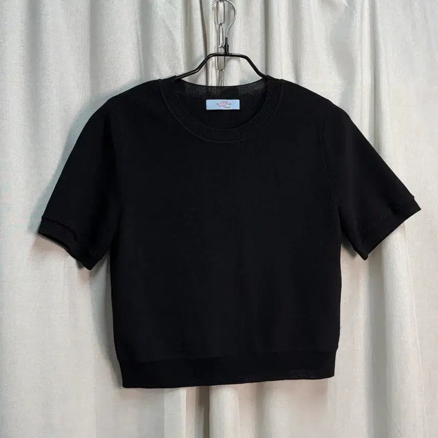 [BUNJANG] Ozcecon Brigitte Tanaka Collaboration Cropped Short-Sleeve Knit Top / 한섬 오즈세컨 브리짓 다나카 콜라보 크롭 반팔 니트