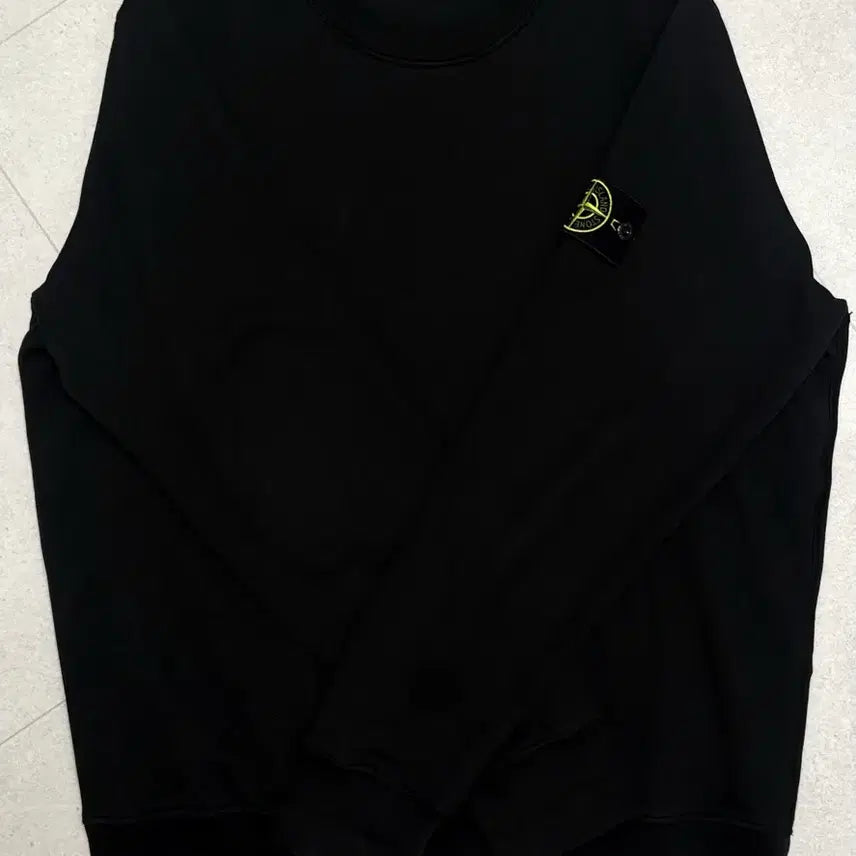 [BUNJANG] Stone Island 24SS New Model Black Sweatshirt XL / [새상품급] 24ss 신형 스톤아일랜드 블랙 맨투맨 정품