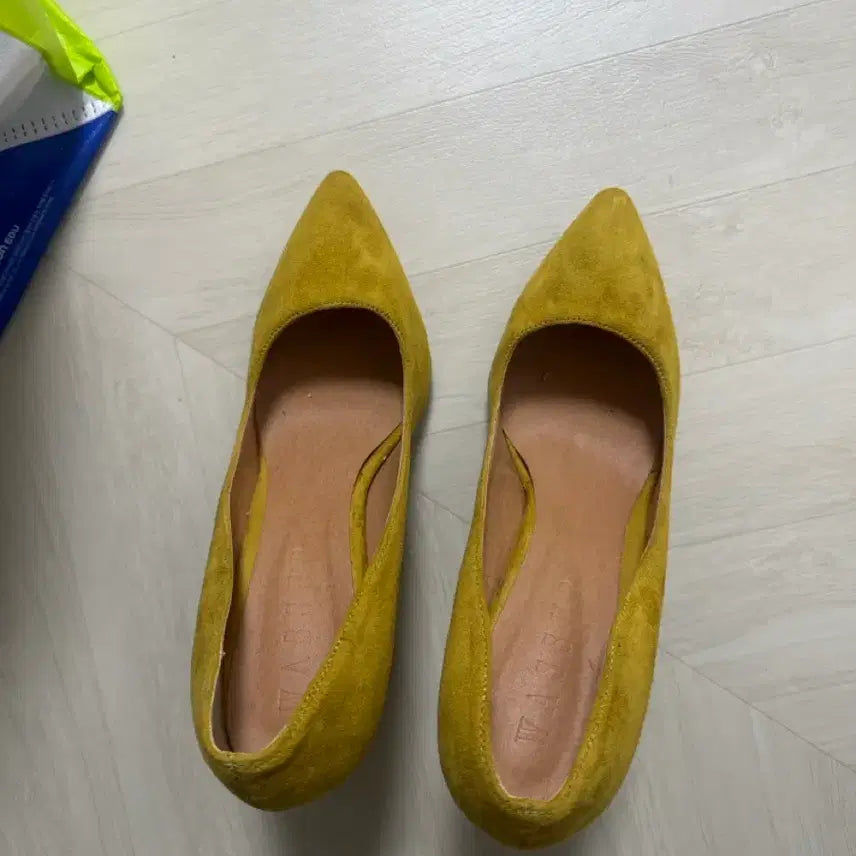 [BUNJANG] YGK Suede Mules Yellow / 와이케이지 스웨이드 뮬 옐로우
