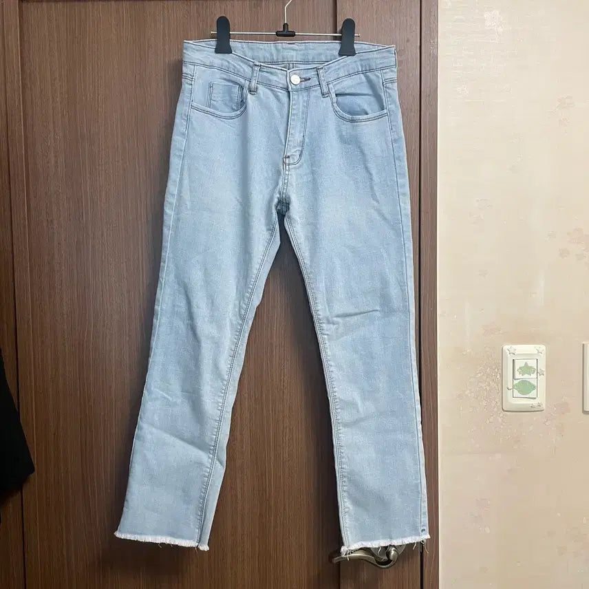 [BUNJANG] Light Wash Denim Jeans - Size S / 8부 연청바지 여름청바지 여름바지 s