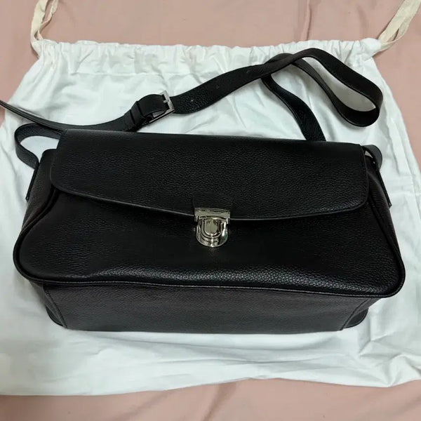 [BUNJANG] Ribbon Light Regan Shoulder Bag Black / 리본빛 리건 숄더백