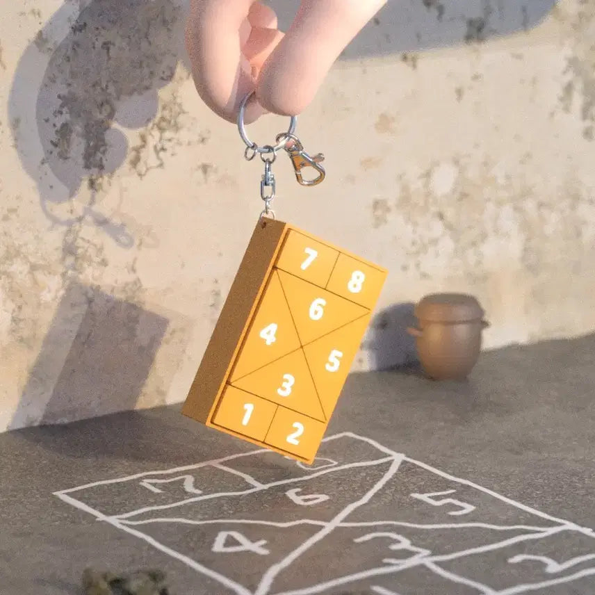 [BUNJANG] Landlord Game "Ttangttamokgi" Clicker Keychain / 땅따먹기 게임 클리커 키링