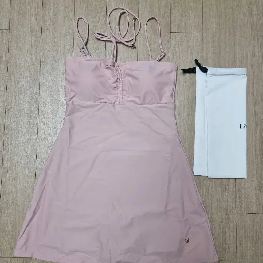 [BUNJANG] Lamirey New Women's Swimsuit Size M / 라미레이 신상 여성 수영복 m사이즈