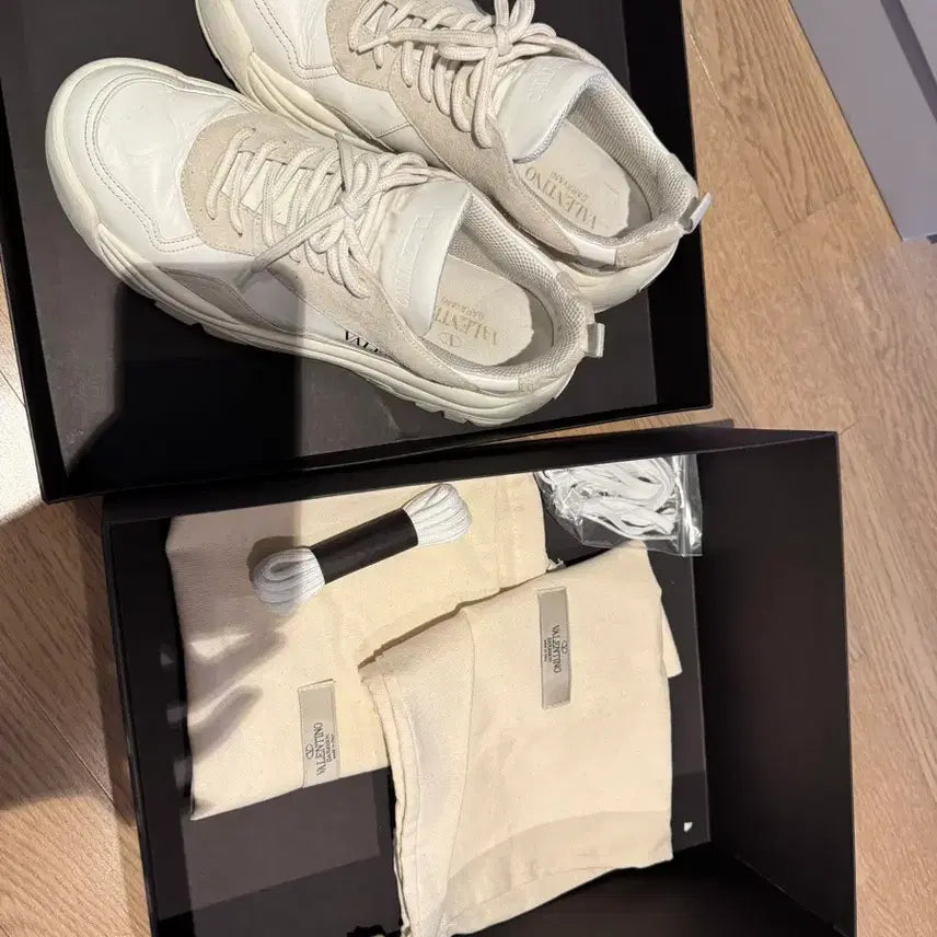 [BUNJANG] Valentino Bansi Sneakers White / 발렌티노 반시 스니커즈