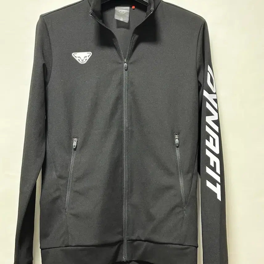 [BUNJANG] Dynafit Black Training Zip-up M / 다이나핏 블랙 트레이닝 집업 M