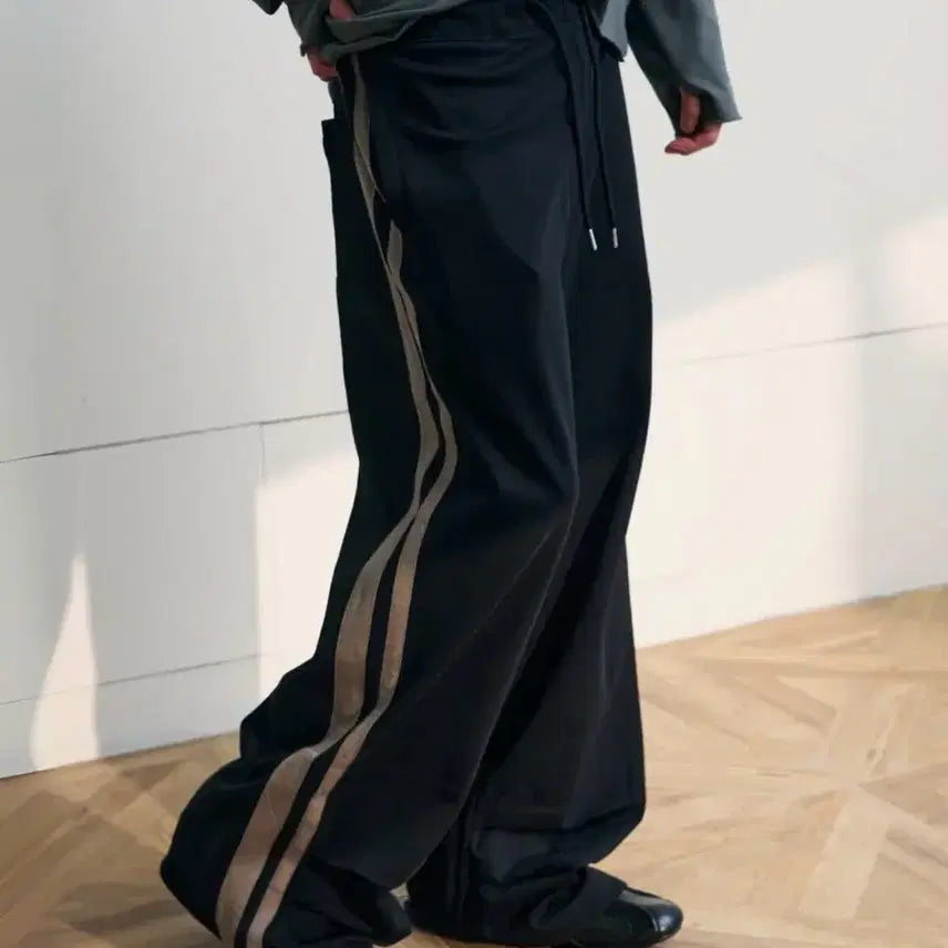 [BUNJANG] Eastlogue Herringbone Sideline Sweatpants - Black / [M] 이스트서비스샵 헤링본 사이드라인 스웻팬츠 - 블랙