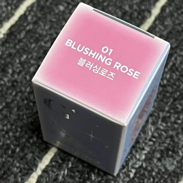 [BUNJANG] Glint Melting Lip & Cheese Blusher 01 Blushing Rose (Sealed) / 미개봉 새상품 글린트 멜팅 립앤치즈 블러싱 로즈