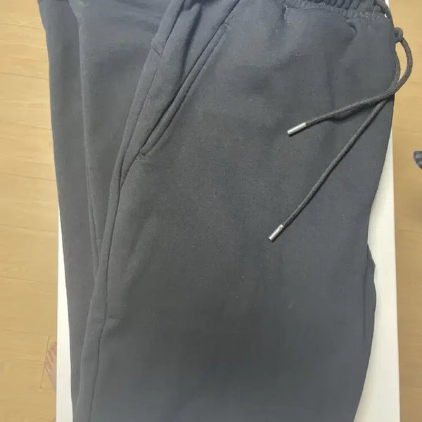 [BUNJANG] Peace Studio Flare Sweatpants Black / 피스스튜디오 060 플레어 스웻팬츠 블랙 2
