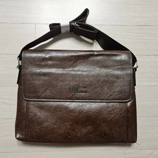 [BUNJANG] Urbanoid Men's Brown Leather Messenger Bag / 어반노이드 갈색 남성 가죽 메신저백