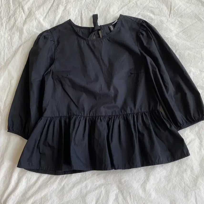 [BUNJANG] H&M Black Puff Sleeve Frill Blouse / h&m 블랙 퍼프소매 프릴 블라우스