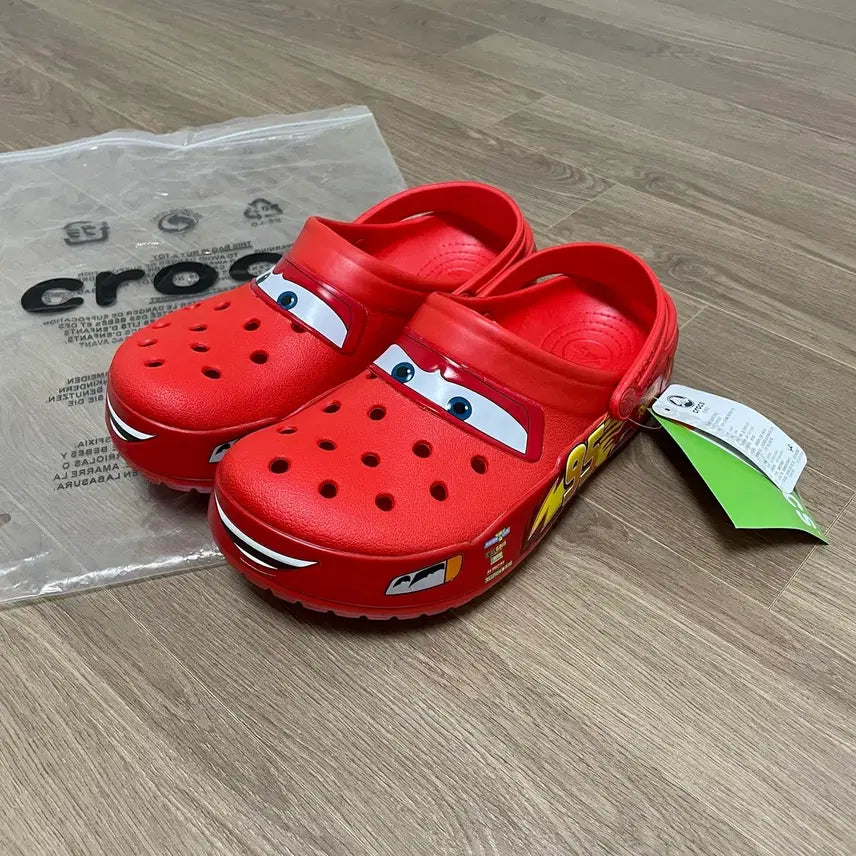 [BUNJANG] Crocs x Cars Classic Clog Lightning McQueen / 미개봉 새 제품 / 크록스 x 카 클래식 클로그 라이트닝 맥퀸