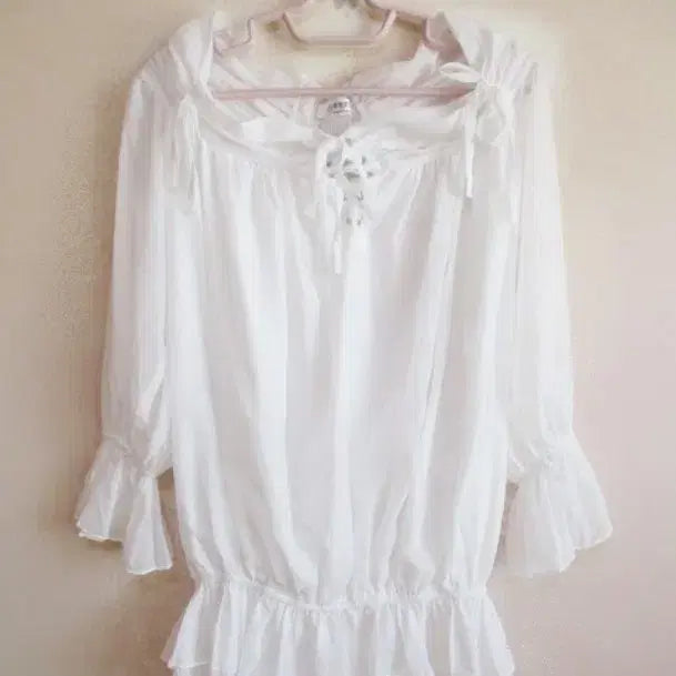 [BUNJANG] White Lovely Chiffon Blouse / 화이트 러블리/ 쉬폰 블라우스