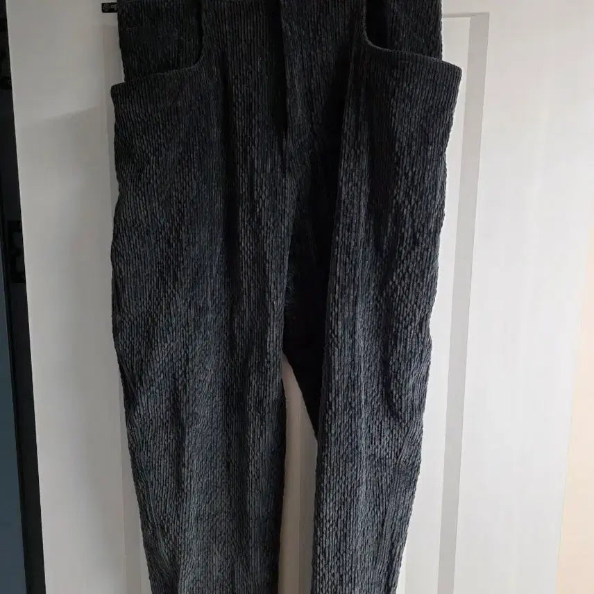 [BUNJANG] Artifects Corduroy Helix Pants Black Opal / 아트이프액츠 코듀로이 헬릭스 팬츠 팝니다