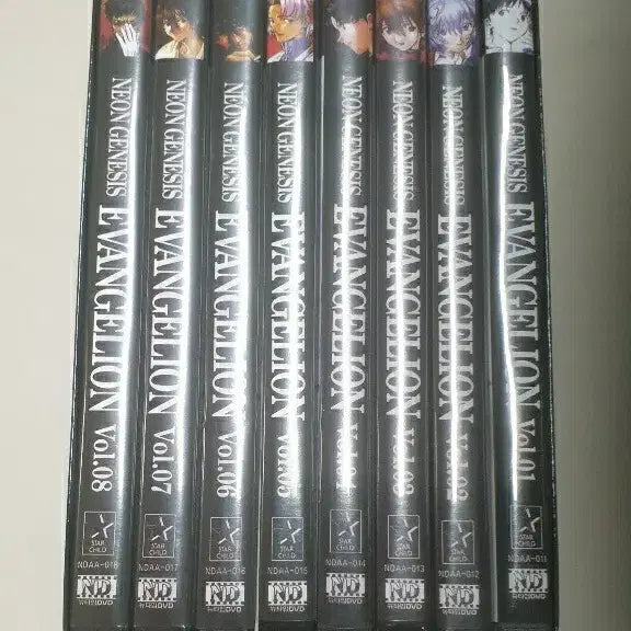 [BUNJANG] Neon Genesis Evangelion DVD Complete Set Volumes 1-8 / 신세기 에반게리온 DVD Vol.1-8 전권 세트
