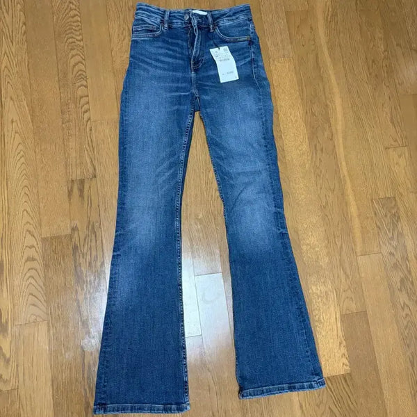 [BUNJANG] ZARA Mid-Rise Bootcut Jeans Size 26 / 자라 미드라이즈 부츠컷 26