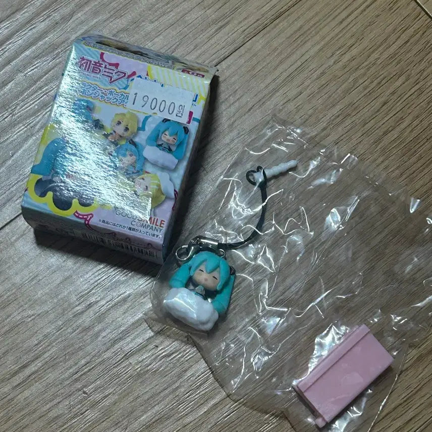 [BUNJANG] Hatsune Miku Classic Earphone Strap / 하츠네미쿠 고전 이어캡 이어폰 마개 스트랩