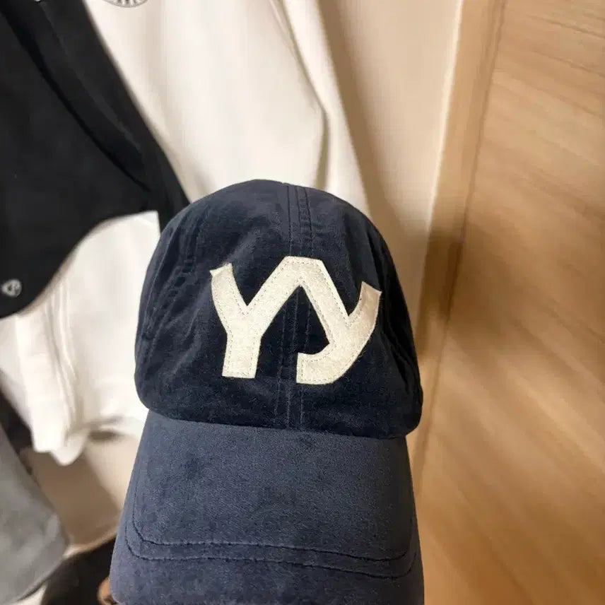 [BUNJANG] YY Open Ball Cap Navy Velvet / 오픈 yy 볼캡 네이비 (벨벳 소재)