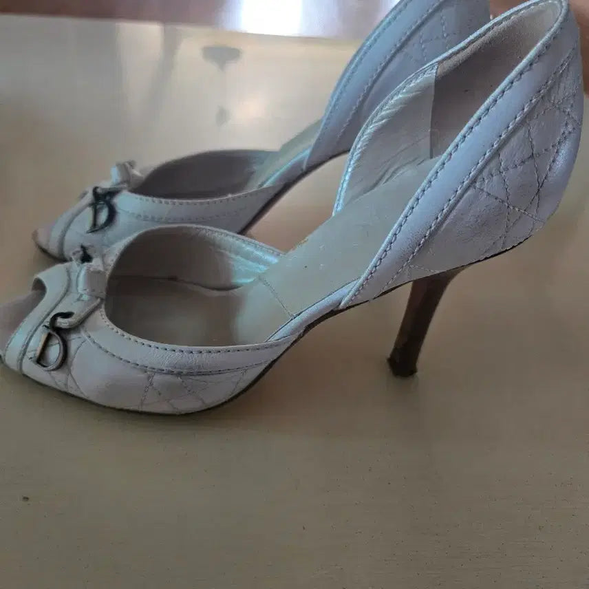 [BUNJANG] Dior Quilted Mule Heels / 디올 뮬 힐이에요화이트 퀼팅
