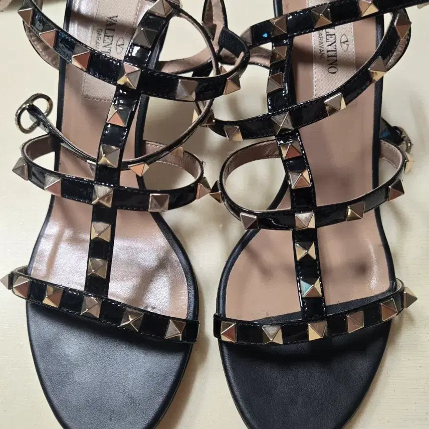 [BUNJANG] Valentino Rockstud Heel Sandals Black / 발렌티노 락스터드 힐 샌들 블랙 36 1/2