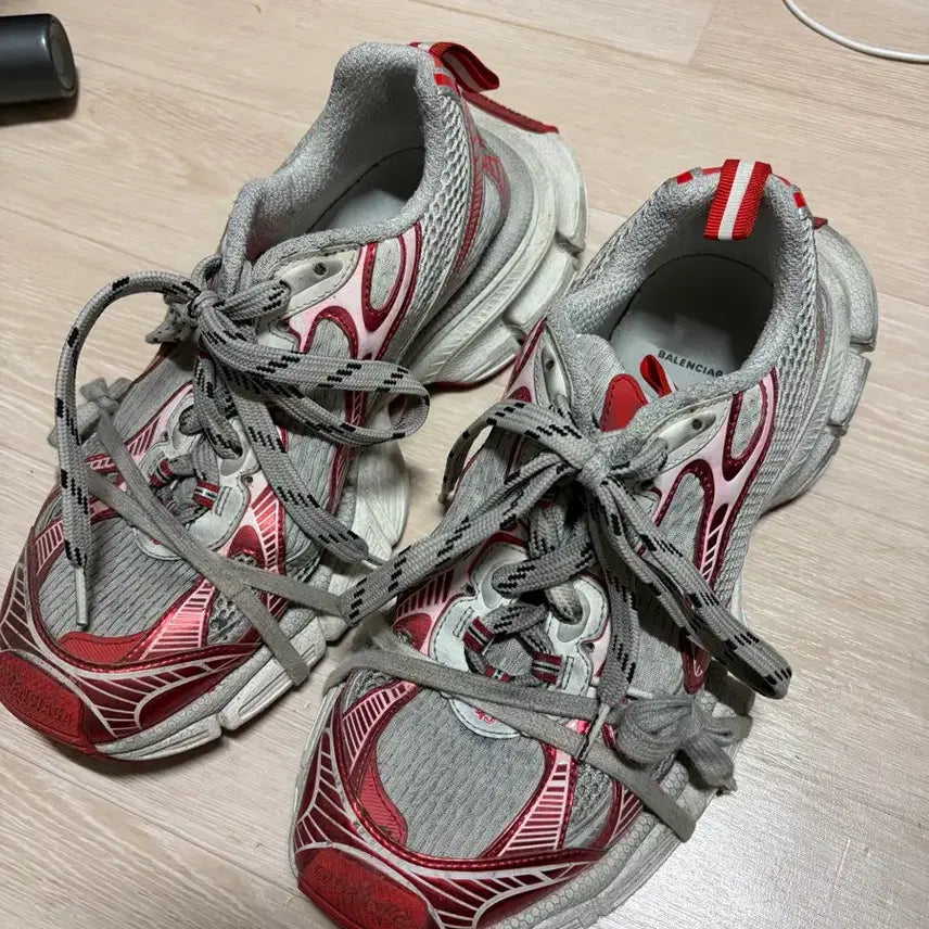 [BUNJANG] Balenciaga 3XL White Red Size 43 / 발렌시아가 3xl 화이트 레드 43