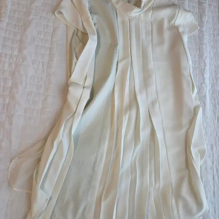 [BUNJANG] KUHO Sleeveless Blouse / 구호(새상품) 캡소매 블라우스