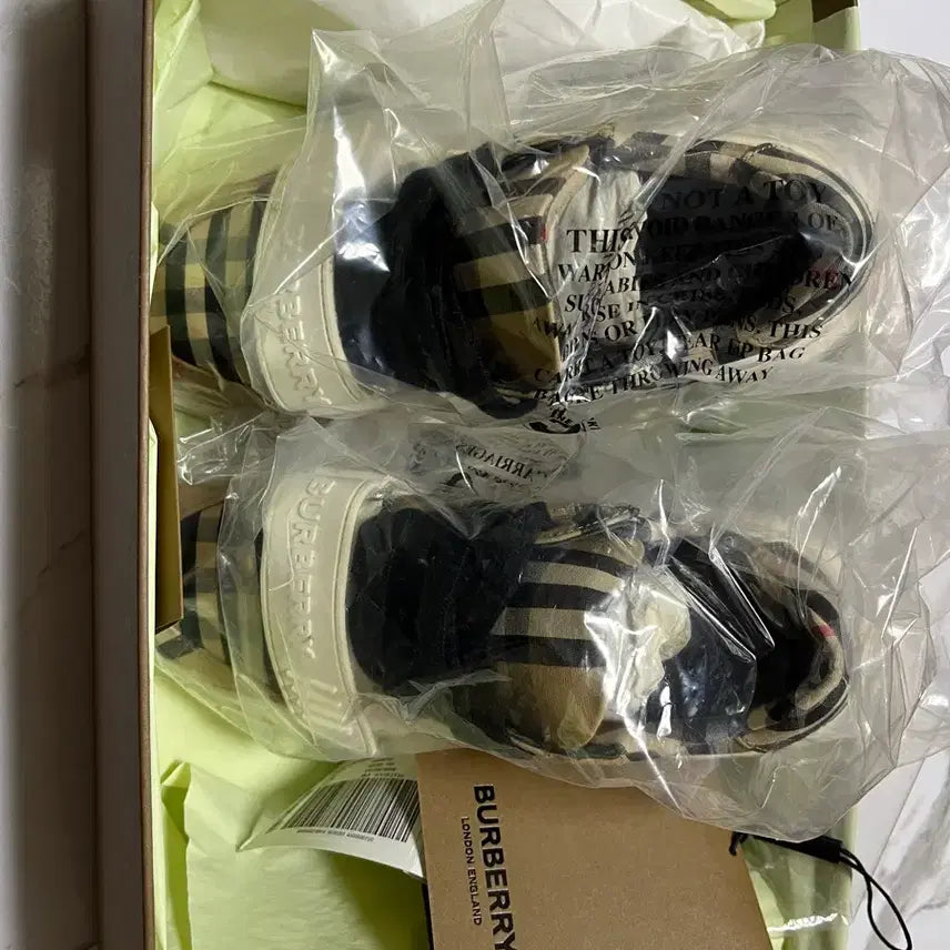[BUNJANG] Burberry Check Sneakers (Full Box) / 버버리체크스니커즈 판매합니다(풀박스)