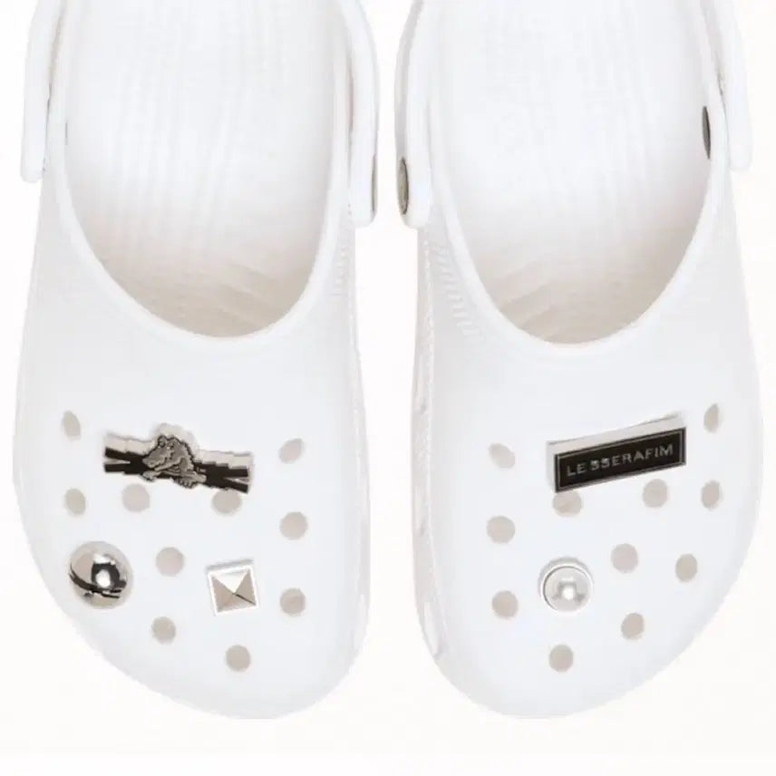[BUNJANG] LE SSERAFIM Crocs Jibbitz Limited Edition (Sealed) / 크록스 지비츠 르세라핌 미개봉 한정 이벤트