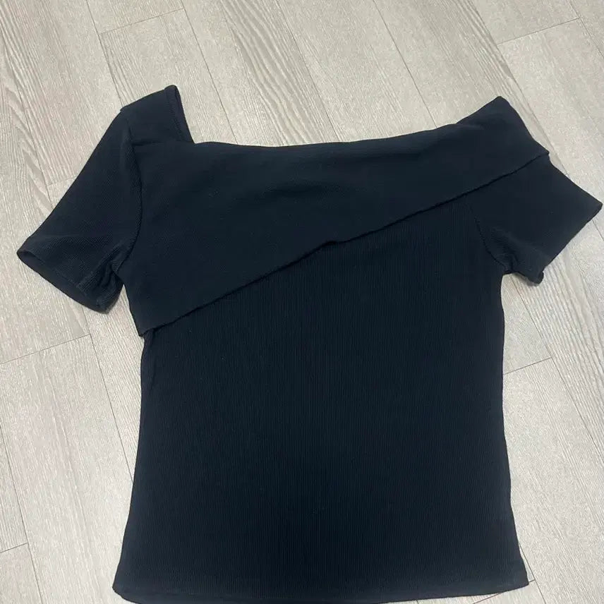 [BUNJANG] One Shoulder Top / 원오프숄더