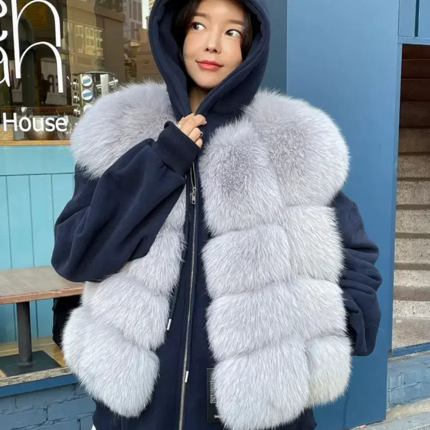 [BUNJANG] Pamiebeck Saga Fox Pom Pom Vest / 파미아베크 사가폭스 퐁퐁이 조끼