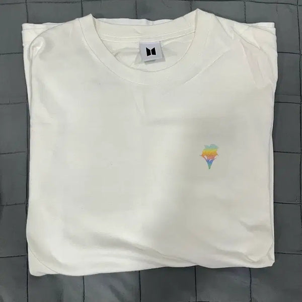 [BUNJANG] BTS Jimin MUSE T-Shirt (White, One Size) / BTS 지민 MUSE 티셔츠 반팔 프리사이즈