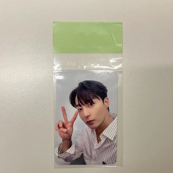 [BUNJANG] Roy Kim Roy Actually Concert Photocard (Day 2) / 로이킴 로이액츄얼리 콘서트 포토카드 (2일차)