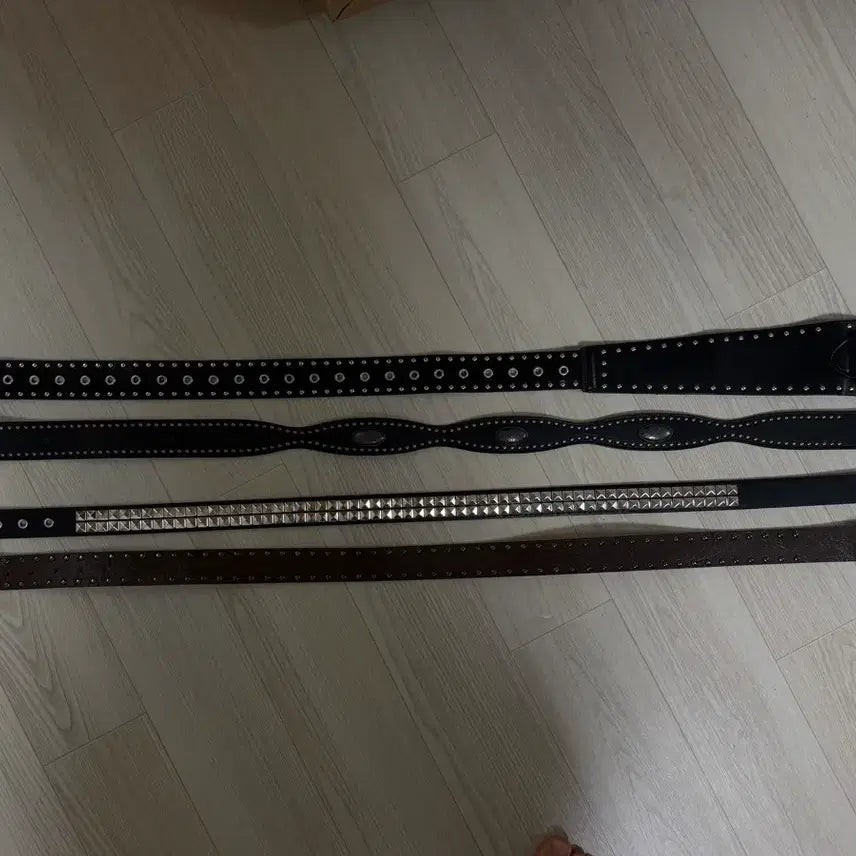 [BUNJANG] Stud and Eyelet Belt Set / 스터드, 아일렛 벨트 4종 전체가격!!
