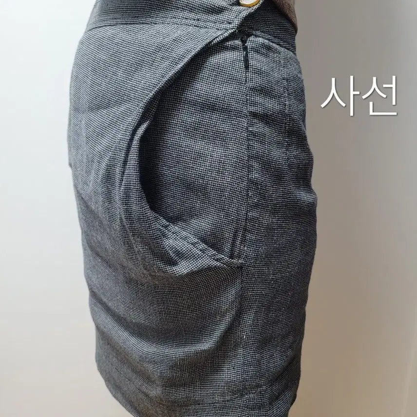 [BUNJANG] Vivienne Westwood Red Label Structured Skirt / 비비안웨스트우드 레드라벨 구조적인 스커트