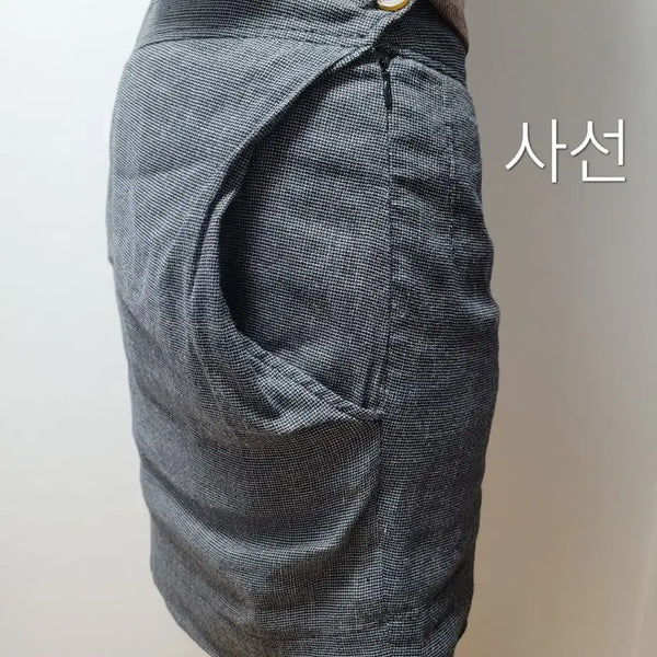 [BUNJANG] Vivienne Westwood Red Label Structured Skirt / 비비안웨스트우드 레드라벨 구조적인 스커트