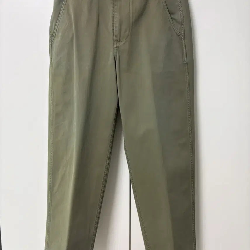 [BUNJANG] Khakis Chino Pants Olive Color Size 2 (32 inches) / 카키스 치노 팬츠 올리브 컬러 2 사이즈 (32inches)