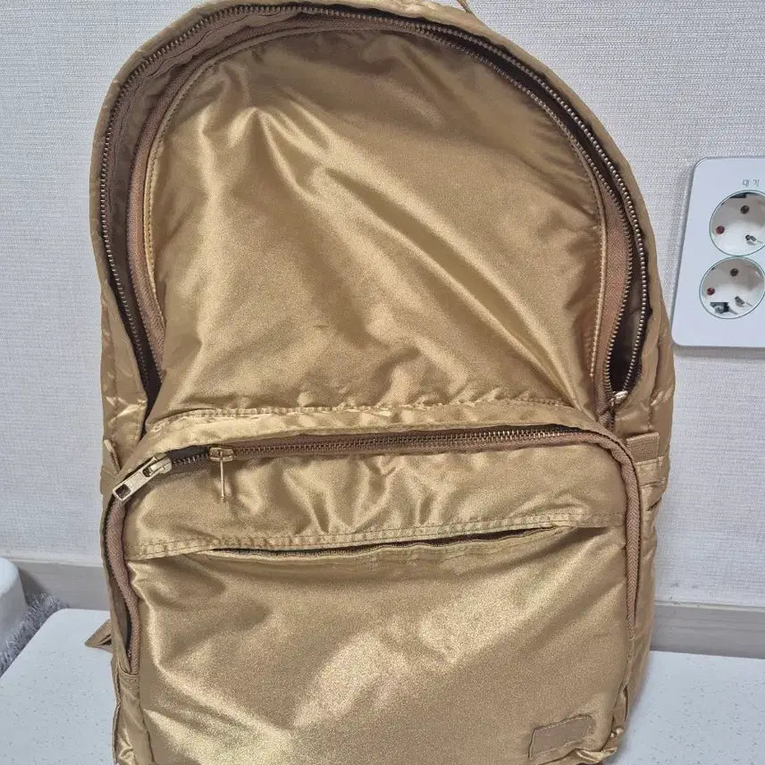[BUNJANG] Yoshida Porter Limited Edition Gold Backpack (Includes Dust Bag) / 요시다 포터 한정판 골드 백팩 (더스트백 포함)