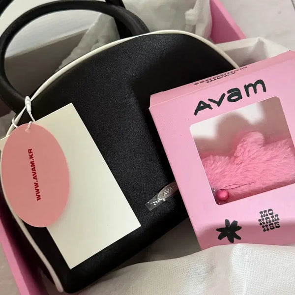 [BUNJANG] Abam Monamhee Satin Bag with Charm / 새상품 아밤 모남희 키링 차정원 새틴백