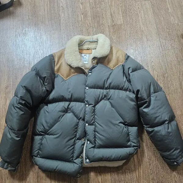 [BUNJANG] Rocky Mountain Featherbed 40 Padded Jacket / 록키마운틴패더베드 40사이즈